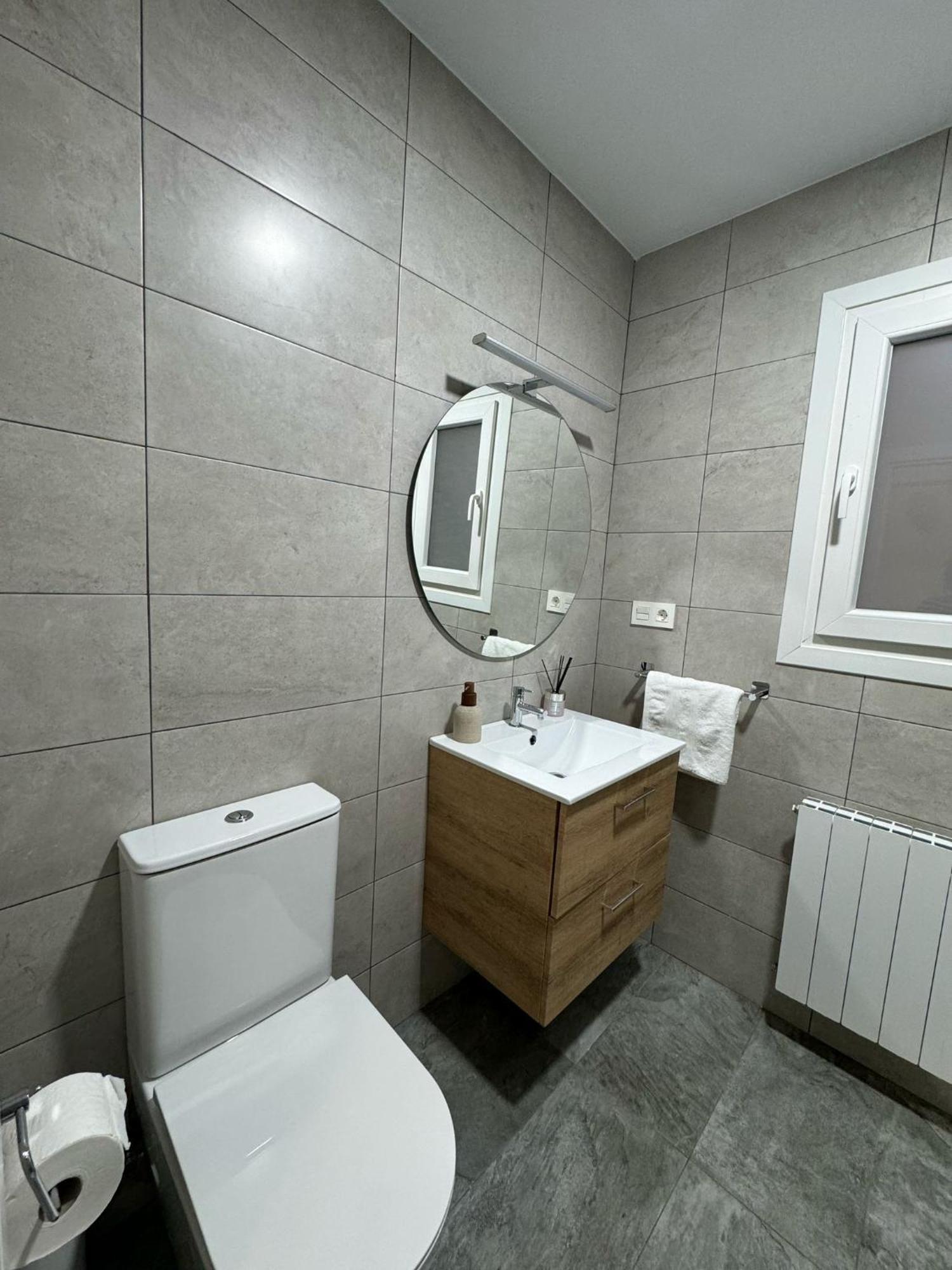 Piso Nuevo A 10 Minutos De San Sebastian Apartment Lasarte Oria Ngoại thất bức ảnh
