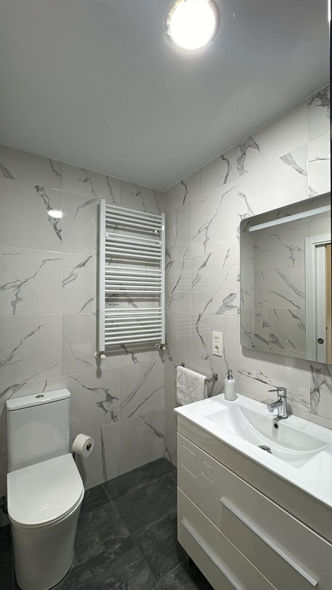 Piso Nuevo A 10 Minutos De San Sebastian Apartment Lasarte Oria Ngoại thất bức ảnh