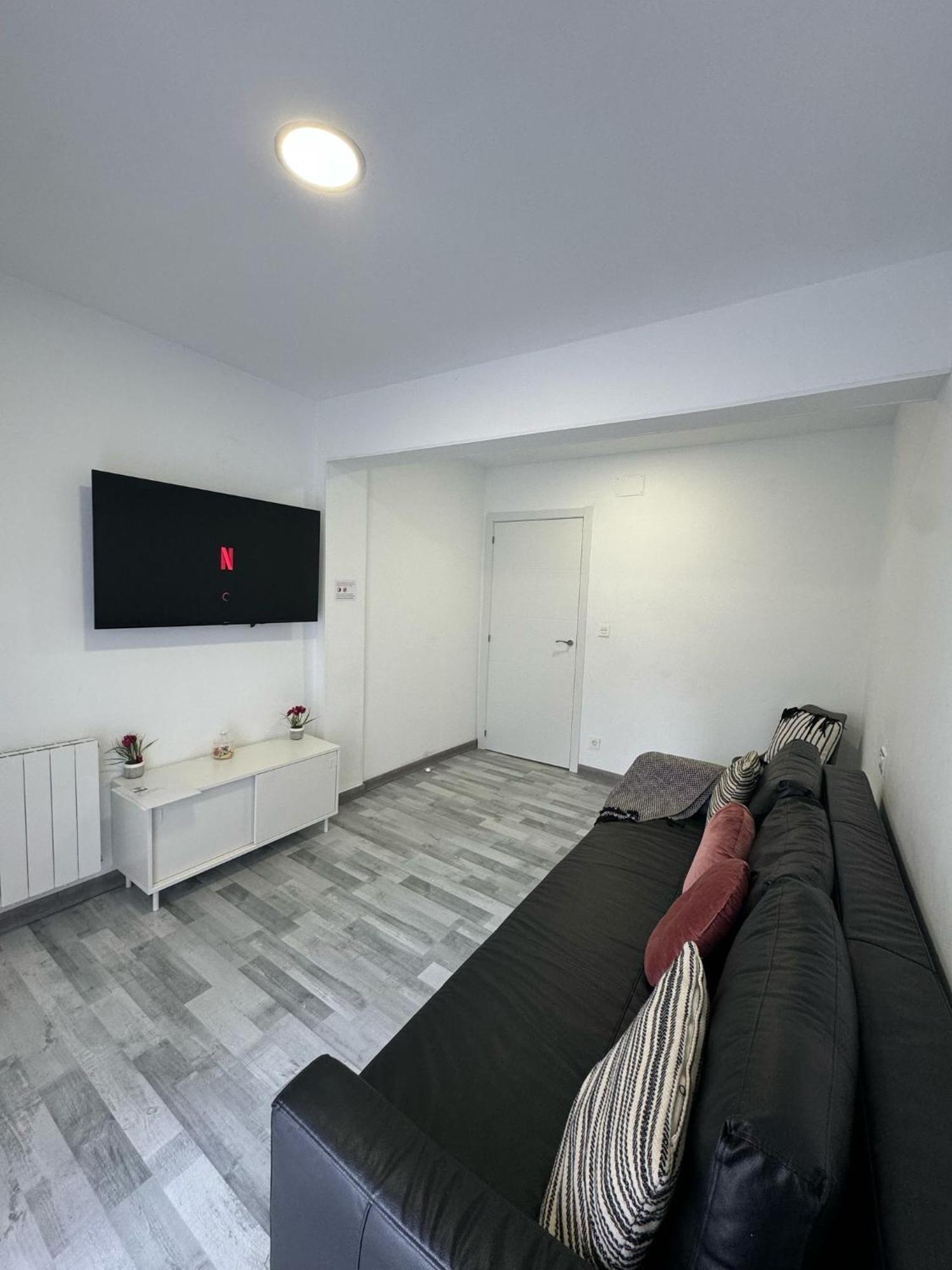 Piso Nuevo A 10 Minutos De San Sebastian Apartment Lasarte Oria Ngoại thất bức ảnh